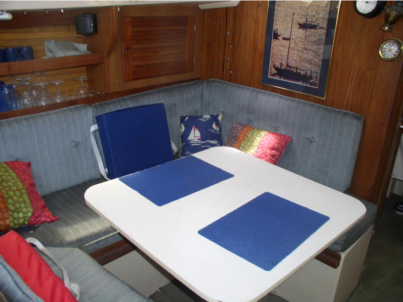 Catalina 30 Walk-Thru Transom