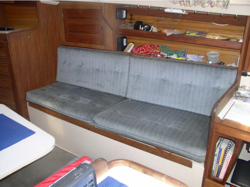 Catalina 30 Walk-Thru Transom