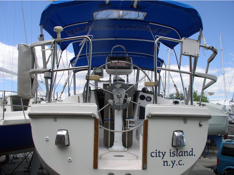 Catalina 30 Walk-Thru Transom