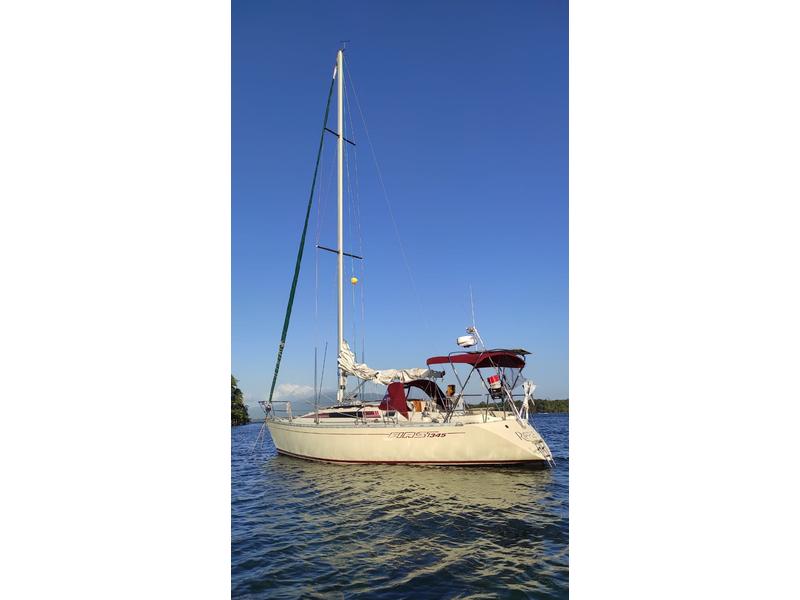 1984 Beneteau First 345 located in Florida for sale