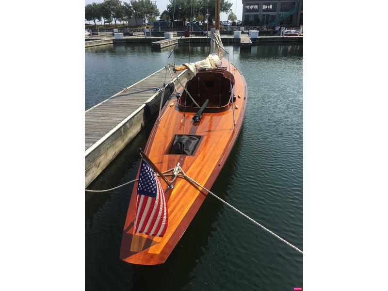 22 square meter sailboat