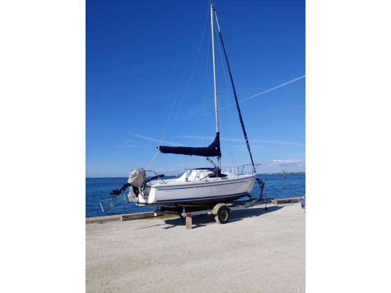 2016 Catalina Sport located in Florida for sale