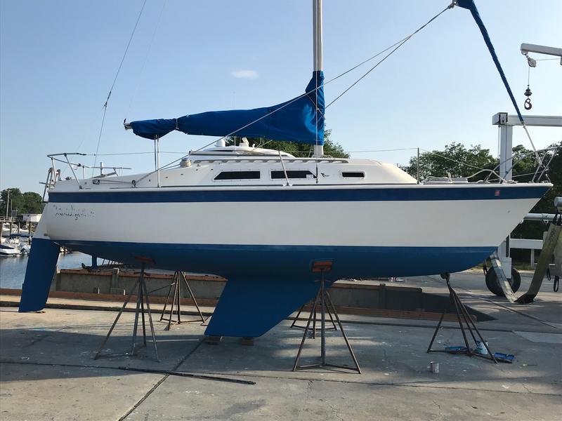 1982 Tanzer 27 located in New York for sale