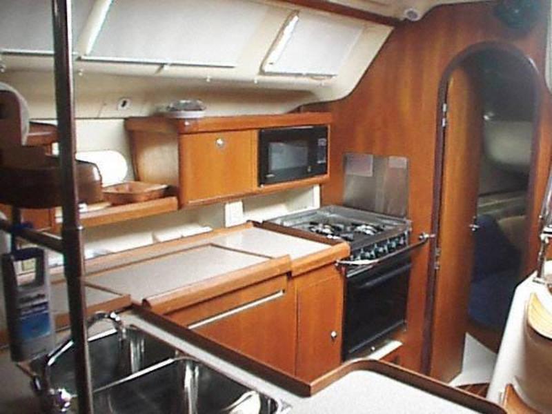 1996 Hunter 376 sailboat for sale in Vermont