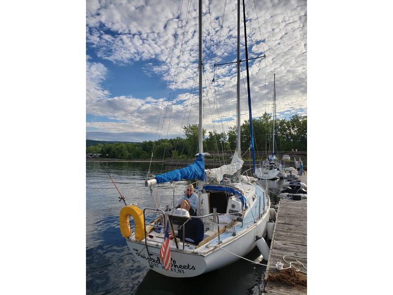 78 Cape Dory cd30 sailboat for sale in Florida