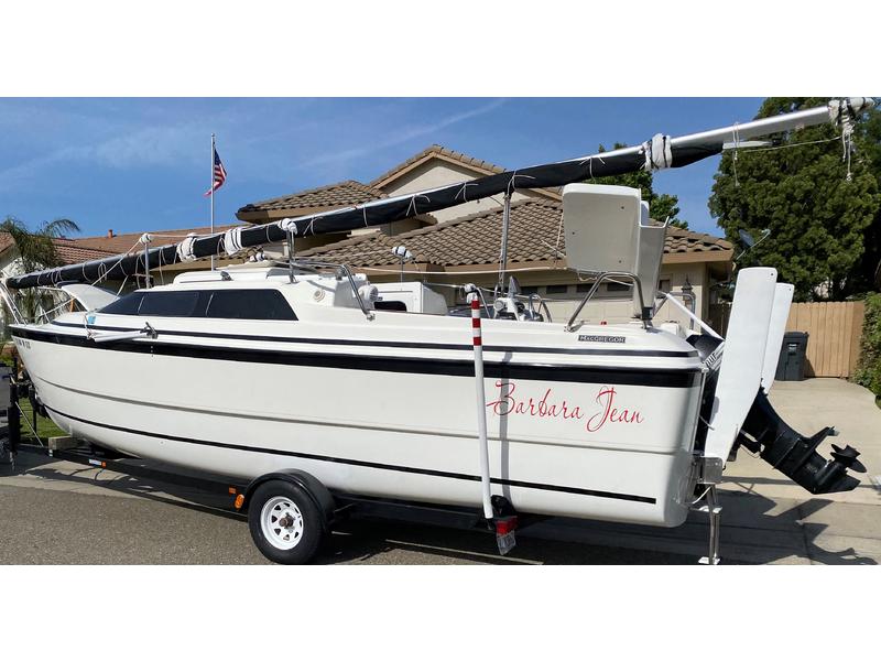 2002 MacGregor 26X located in California for sale