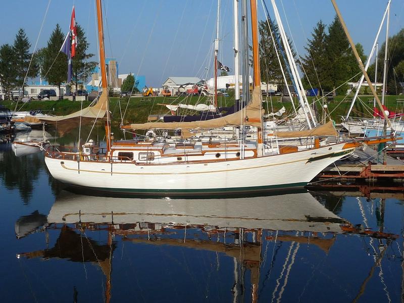 small monohull sailboat for sale