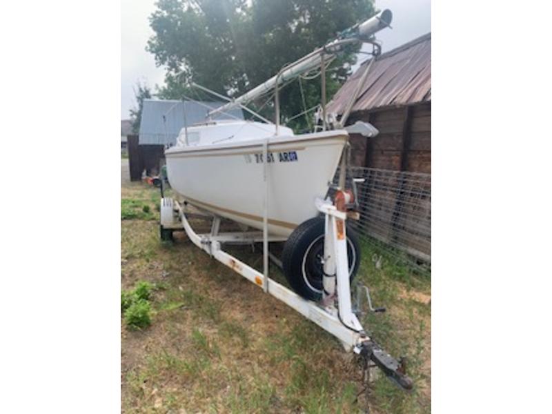 1973 catalina 22 swing keel sailboat for sale in Idaho