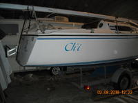 hunter marine 23ft Click to launch Larger Image