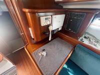 Beneteau Oceanis 411 Click to launch Larger Image