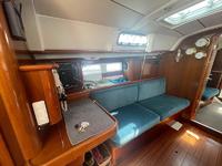 Beneteau Oceanis 411 Click to launch Larger Image