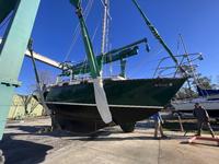 Cape Dory 25D Click to launch Larger Image