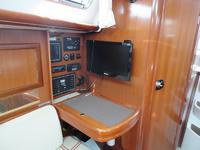 Beneteau Oceanis Clipper 323 Click to launch Larger Image