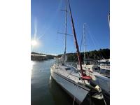 Hunter Legend 35.5 Click to launch Larger Image