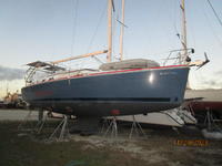 Hunter H41 Deck Salon Click to launch Larger Image