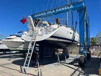 Beneteau Oceanis Clipper 523 Click to launch Larger Image