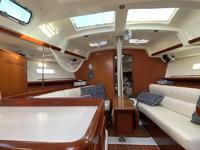 Beneteau Oceanis 343 Click to launch Larger Image