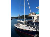 Alerion Yachts Alerion Express 20 Click to launch Larger Image