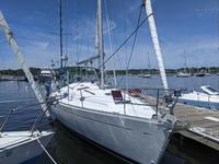 Beneteau 381 Click to launch Larger Image