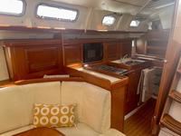 Beneteau 423 Click to launch Larger Image