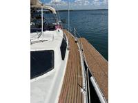 Hunter Passage 42 CC Click to launch Larger Image