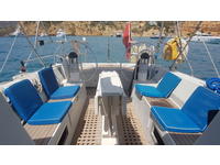 BENETEAU OCEANIS 500 Click to launch Larger Image