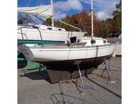Cape Dory CD-22 Click to launch Larger Image