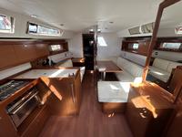 Beneteau Oceanis 41 Click to launch Larger Image