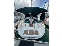 Beneteau 411 Oceanis Click to launch Larger Image