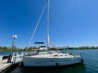 Beneteau 323 Click to launch Larger Image