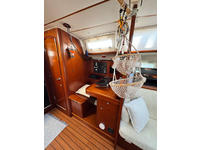 Beneteau Oceanis 473 Click to launch Larger Image