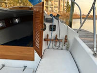 1990 Menger 23' Catboat  Click to launch Larger Image