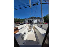 Island Packet IP27 Click to launch Larger Image