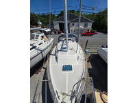 Island Packet IP27 Click to launch Larger Image
