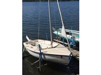 Catalina Capri 14.2 Click to launch Larger Image