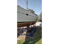 Beneteau 423 Click to launch Larger Image