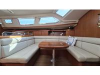 Hunter 426 Deck Saloon Click to launch Larger Image