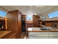 Hunter 426 Deck Saloon Click to launch Larger Image