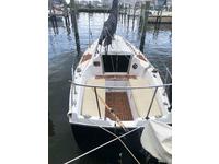 O'Day 1978 25 ft Swing Keel with Trailer Click to launch Larger Image
