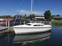1999 East Jordan Michigan 24 Hunter 240
