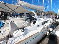 Beneteau 38.1 Oceanis Click to launch Larger Image