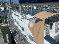 Beneteau Oceanis 473 Click to launch Larger Image