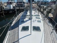 Beneteau Oceanis 473 Click to launch Larger Image