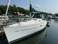 Beneteau 323 Click to launch Larger Image