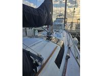 Beneteau Oceanis 390 Click to launch Larger Image