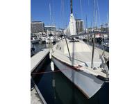 Ericson 25 plus Click to launch Larger Image