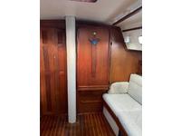 Island Packet IP 44 Click to launch Larger Image