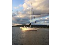 Hunter Passage 42 Click to launch Larger Image