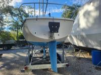 Catalina Capri 25 Click to launch Larger Image