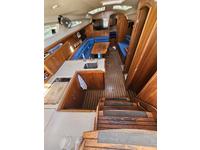 Hunter 33-2 Click to launch Larger Image